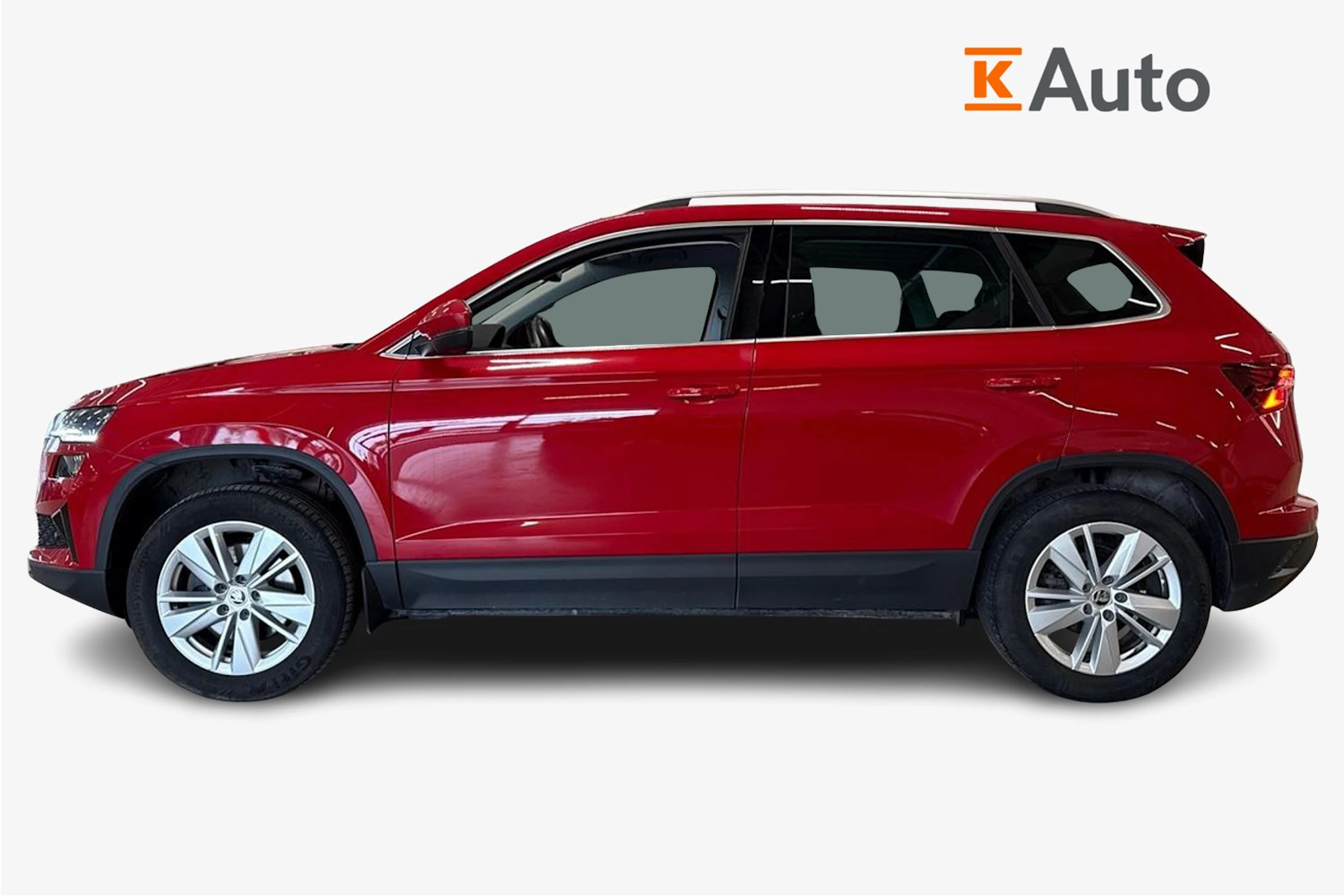 punainen Skoda Karoq 2022 kuva 5.