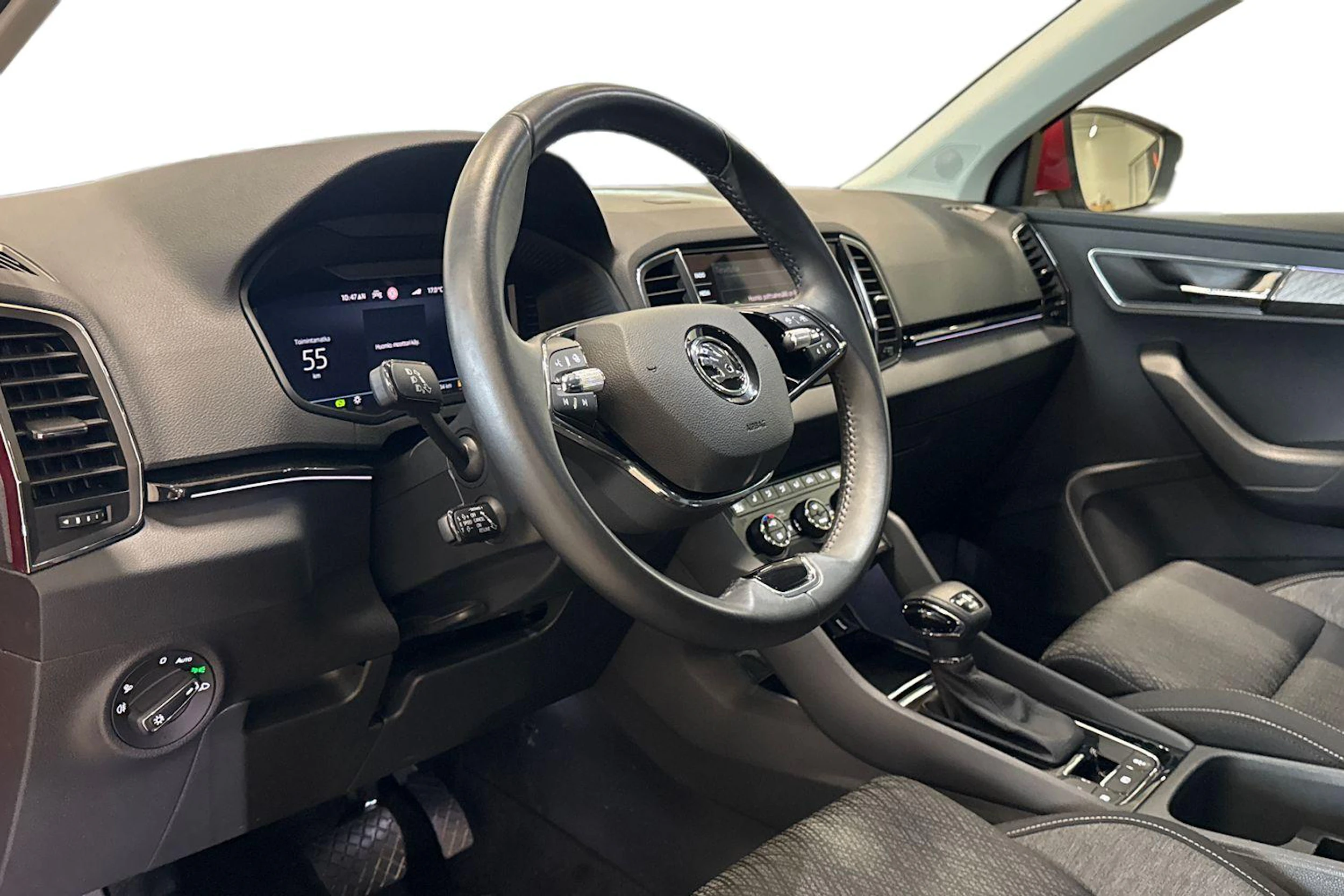 punainen Skoda Karoq 2022 kuva 6.