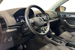 punainen Skoda Karoq 2022 kuva 6.