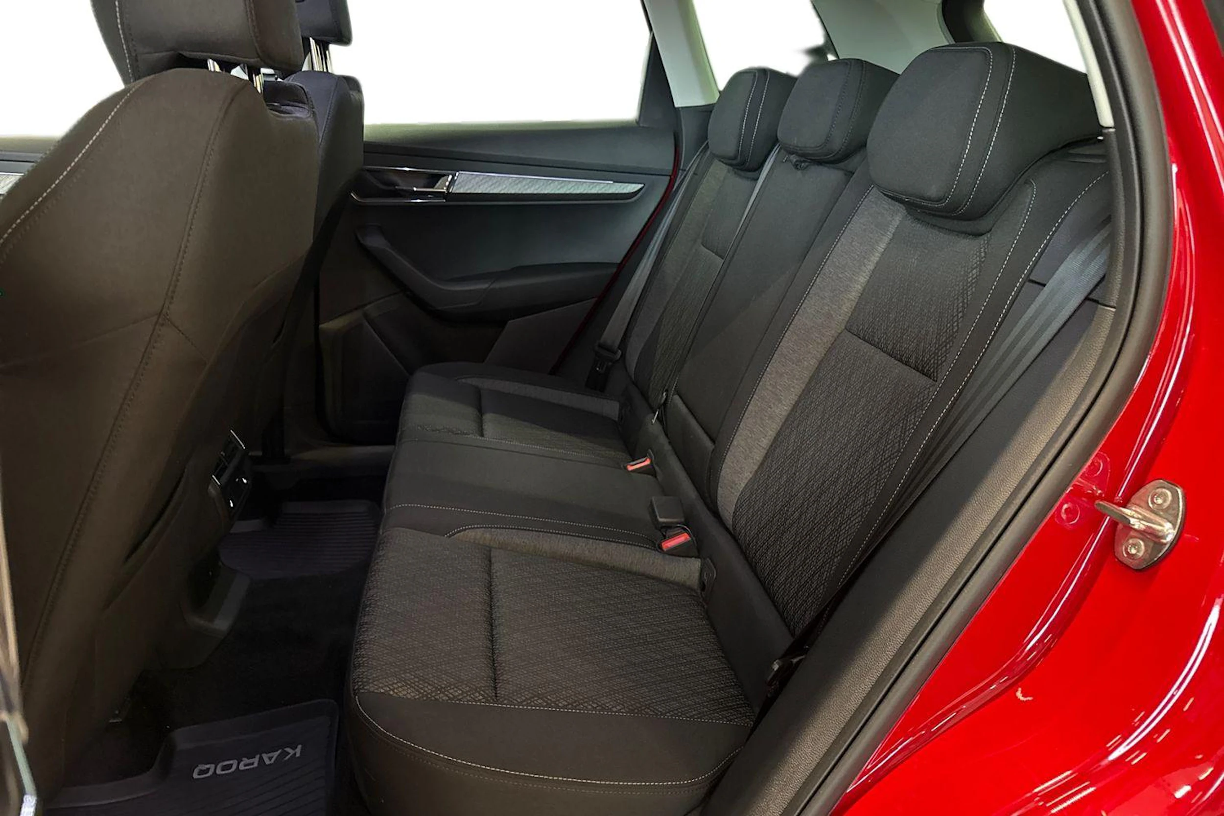punainen Skoda Karoq 2022 kuva 8.