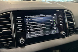 punainen Skoda Karoq 2022 kuva 27.