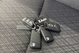 punainen Skoda Karoq 2022 kuva 34.