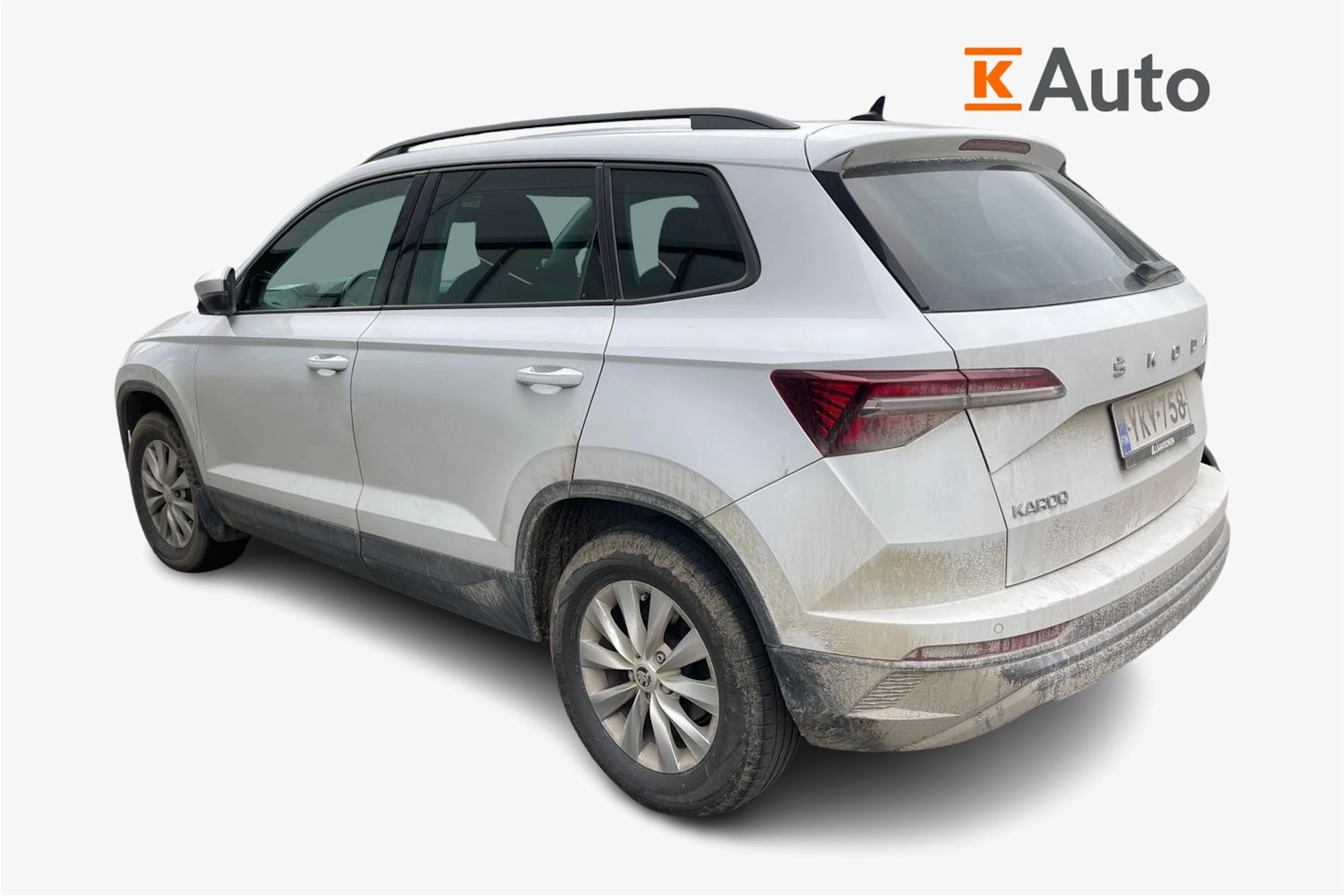 valkoinen Skoda Karoq 2022 kuva 2.
