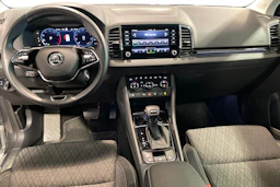 Harmaa Skoda KAROQ 2023 kuva 7.