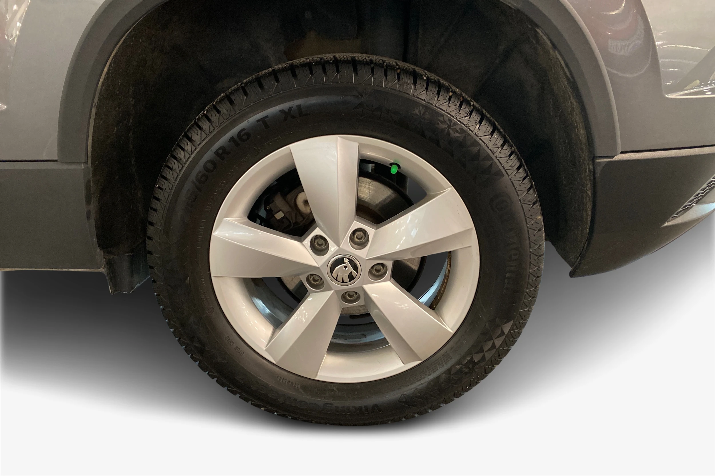 Harmaa Skoda KAROQ 2023 kuva 9.