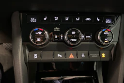 Harmaa Skoda KAROQ 2023 kuva 17.