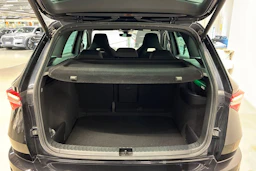 musta Skoda Karoq 2023 kuva 24.