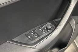 Harmaa Skoda KAROQ 2023 kuva 17.