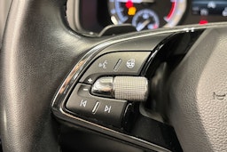 Harmaa Skoda KAROQ 2023 kuva 19.