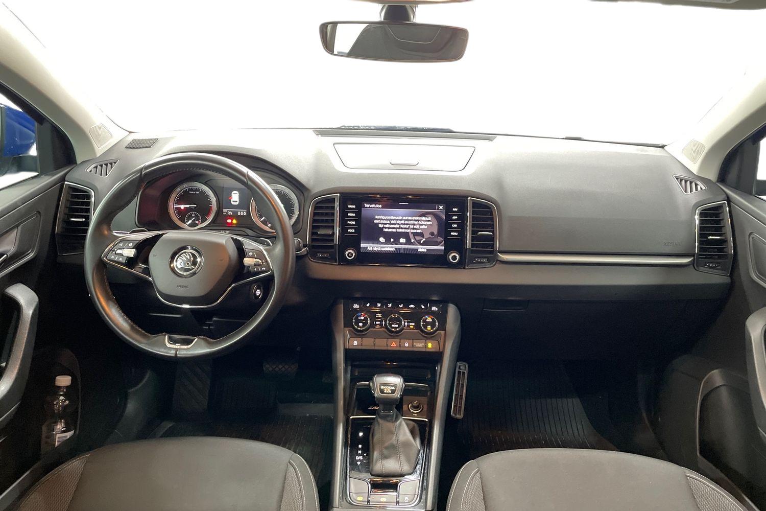 Skoda Karoq 2023, photo 7/18