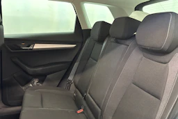 sininen Skoda Karoq 2023 kuva 10.