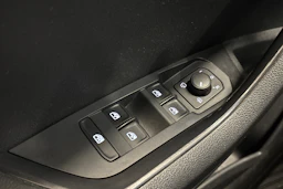sininen Skoda Karoq 2023 kuva 25.