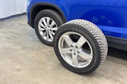 sininen Skoda Karoq 2023 kuva 31.