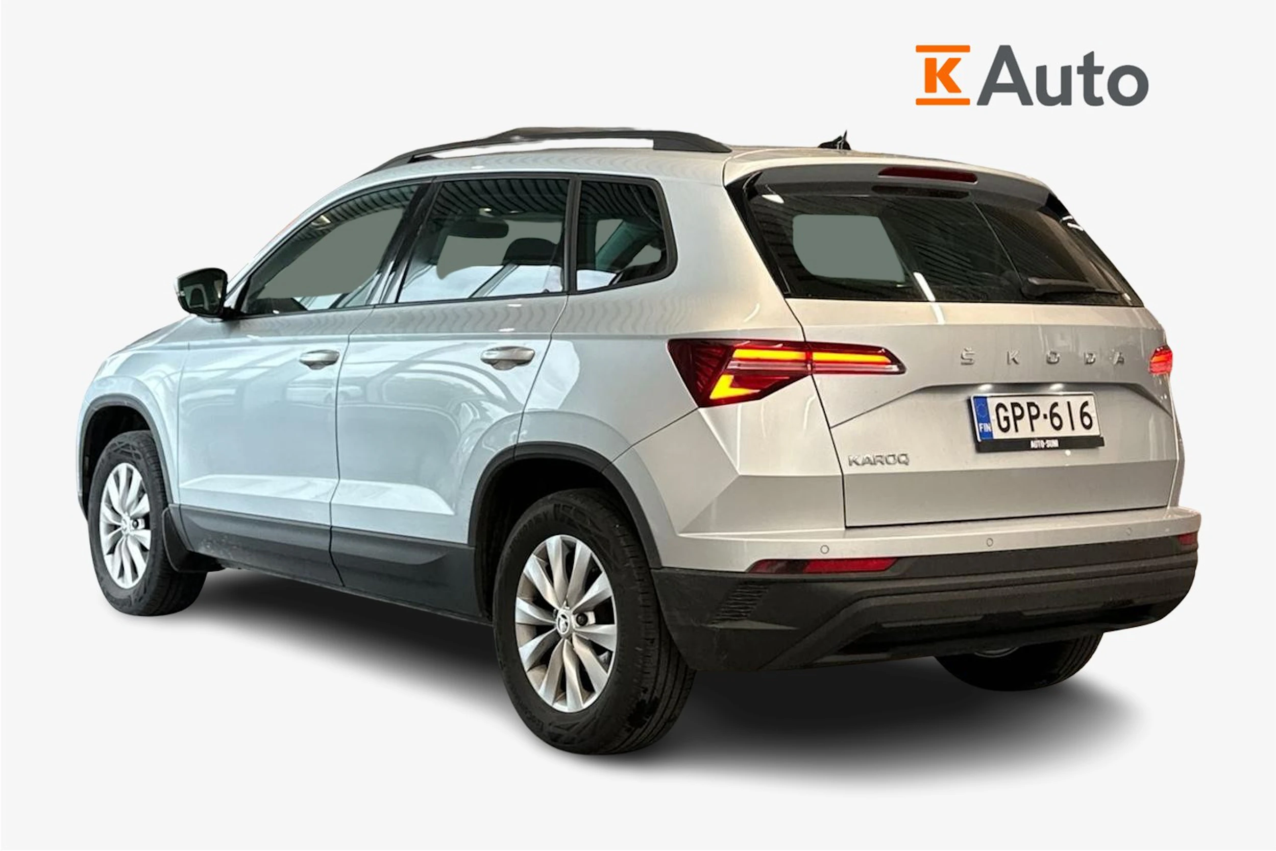 Harmaa Skoda KAROQ 2023 kuva 2.
