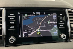 harmaa Skoda Karoq 2023 kuva 24.