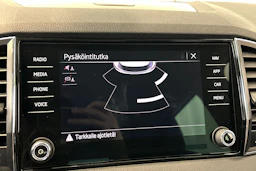 harmaa Skoda Karoq 2023 kuva 25.