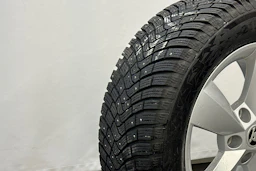 harmaa Skoda Karoq 2023 kuva 29.