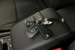harmaa Skoda Karoq 2023 kuva 30.