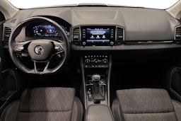 musta Skoda Karoq 2023 kuva 9.