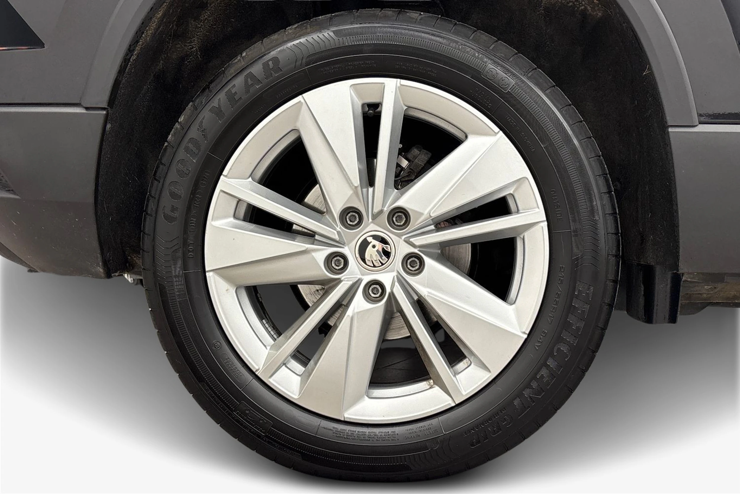 musta Skoda Karoq 2025 kuva 9.