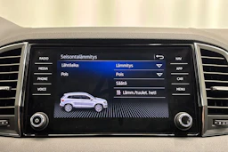 musta Skoda Karoq 2025 kuva 21.