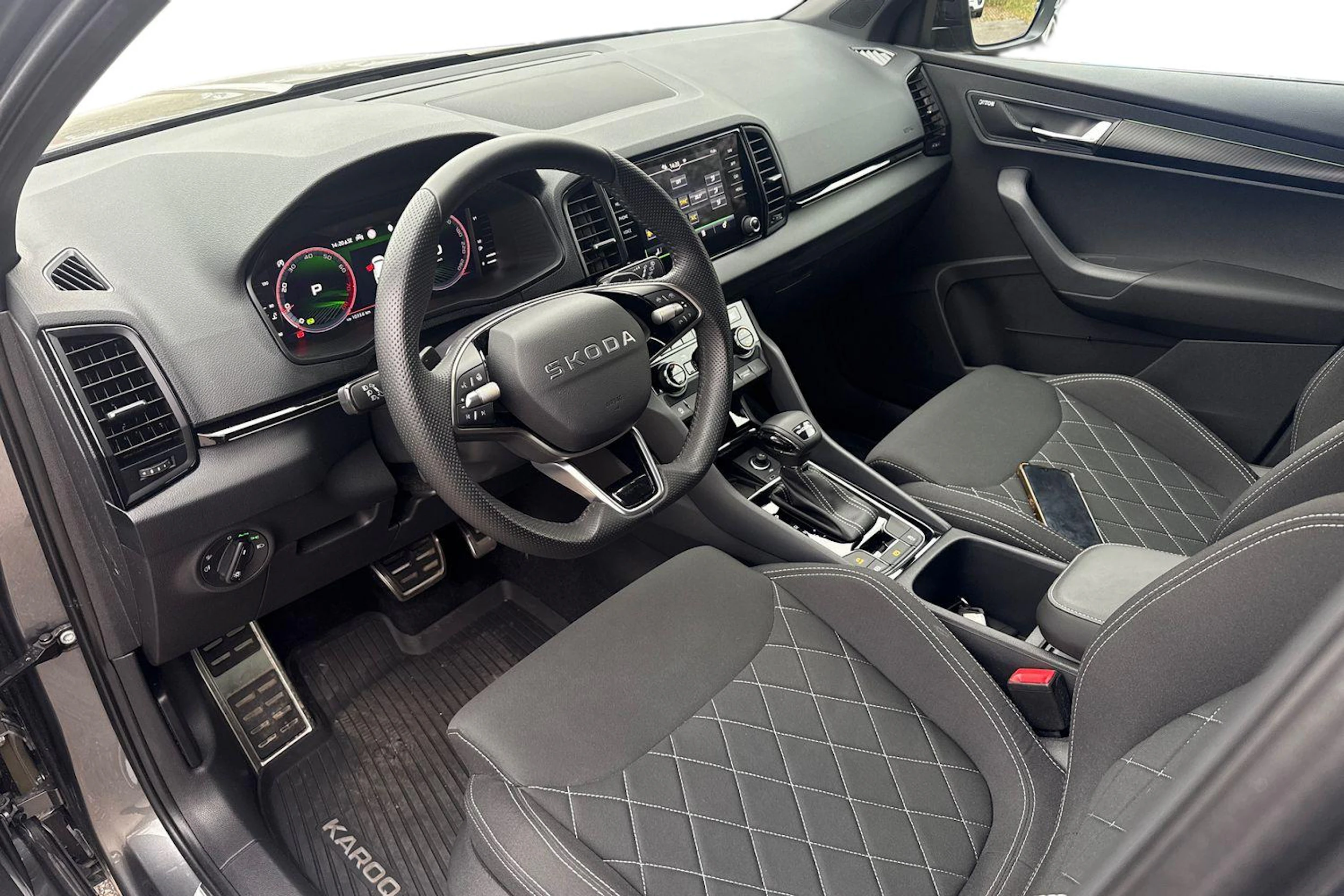 met. harmaa Skoda Karoq 2026 kuva 3.