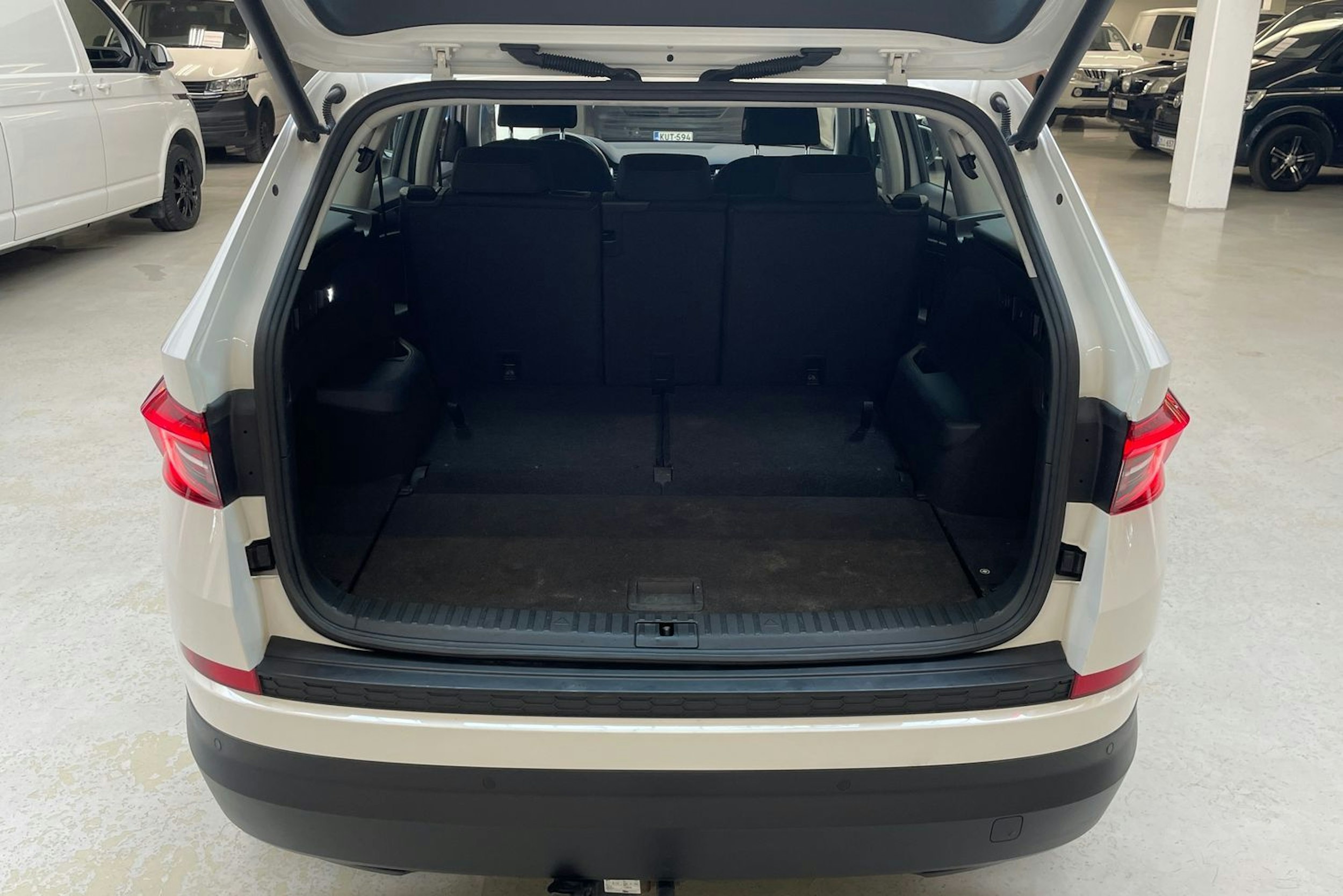 valkoinen Skoda Kodiaq 2017 kuva 11.