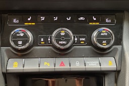 valkoinen Skoda Kodiaq 2017 kuva 23.
