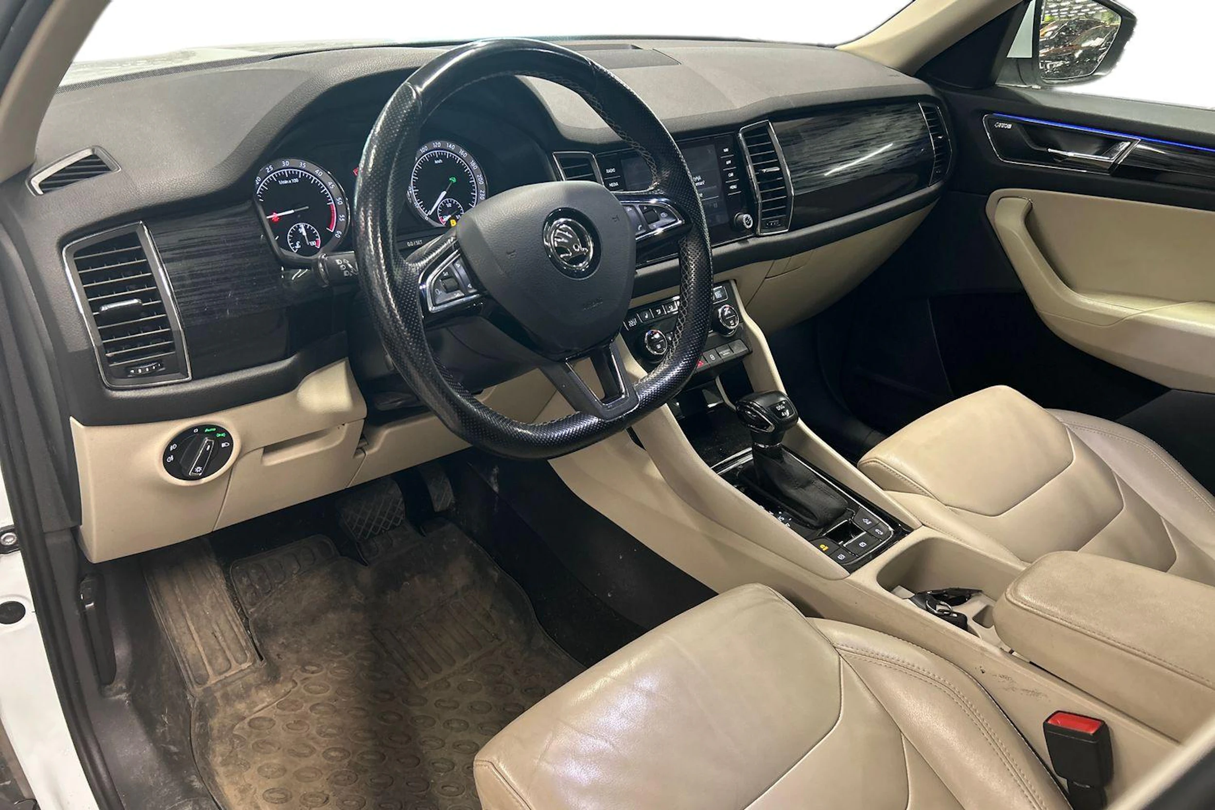 valkoinen Skoda Kodiaq 2017 kuva 3.