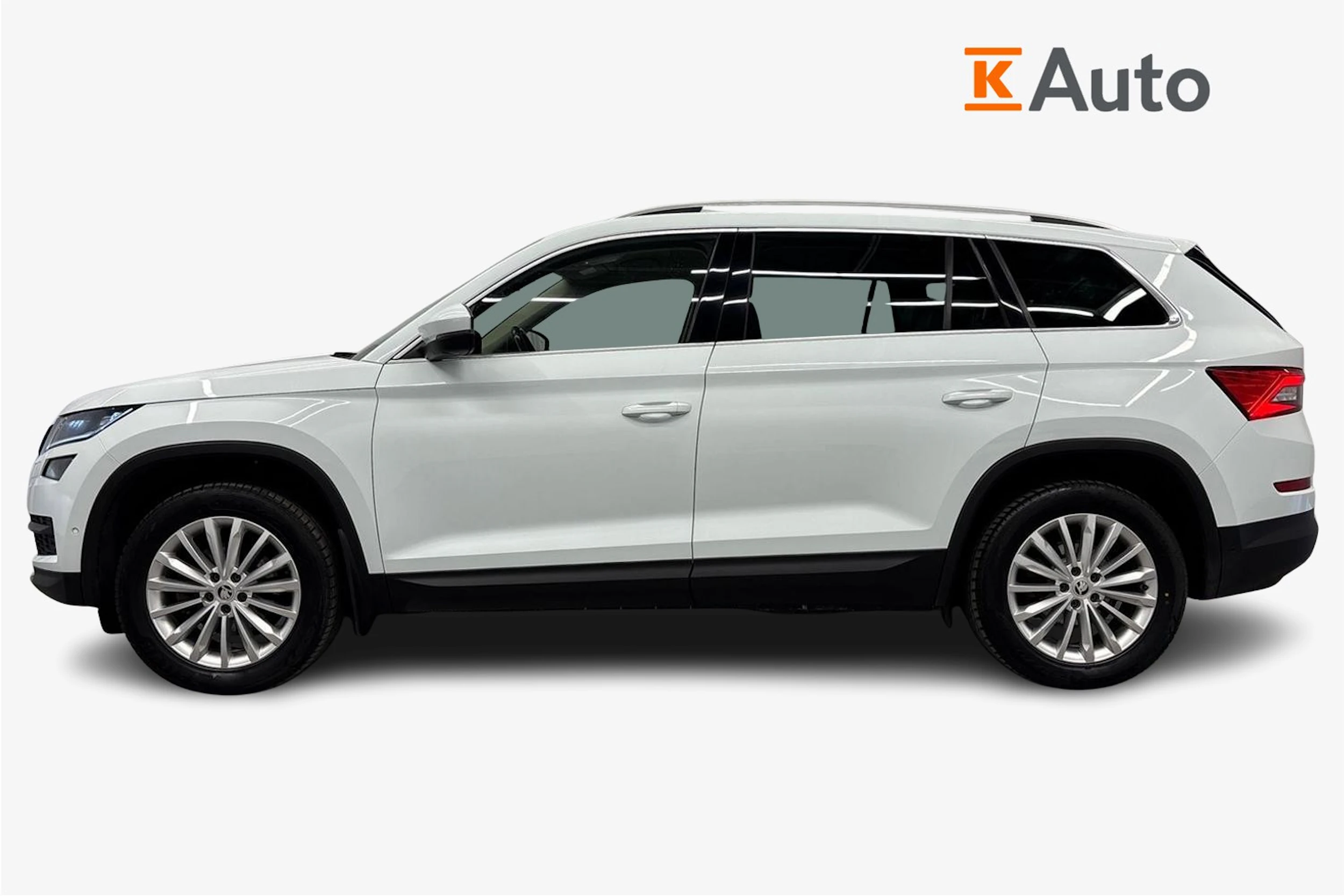 valkoinen Skoda Kodiaq 2017 kuva 7.
