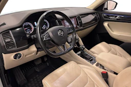 valkoinen Skoda Kodiaq 2017 kuva 8.