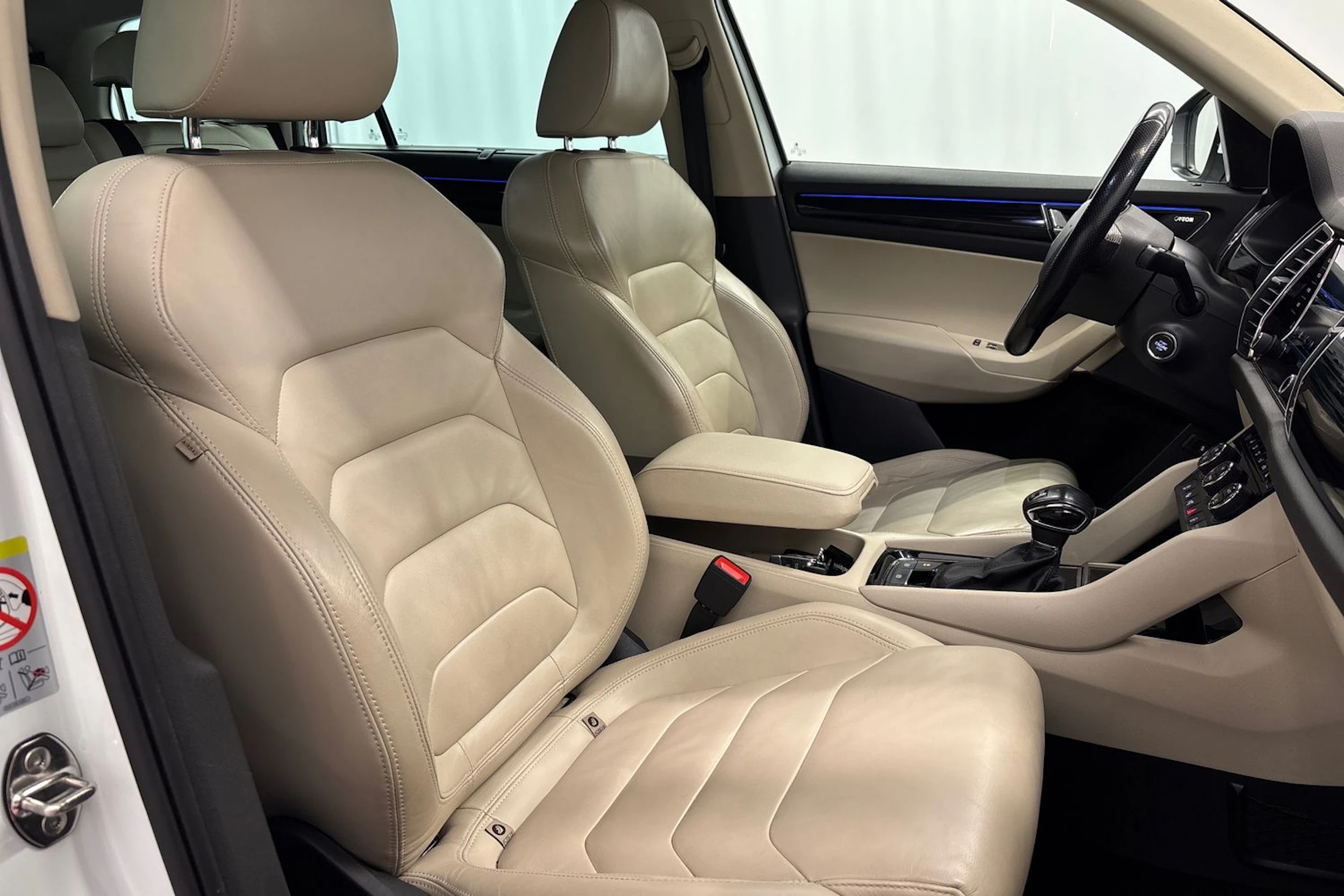 valkoinen Skoda Kodiaq 2017 kuva 15.