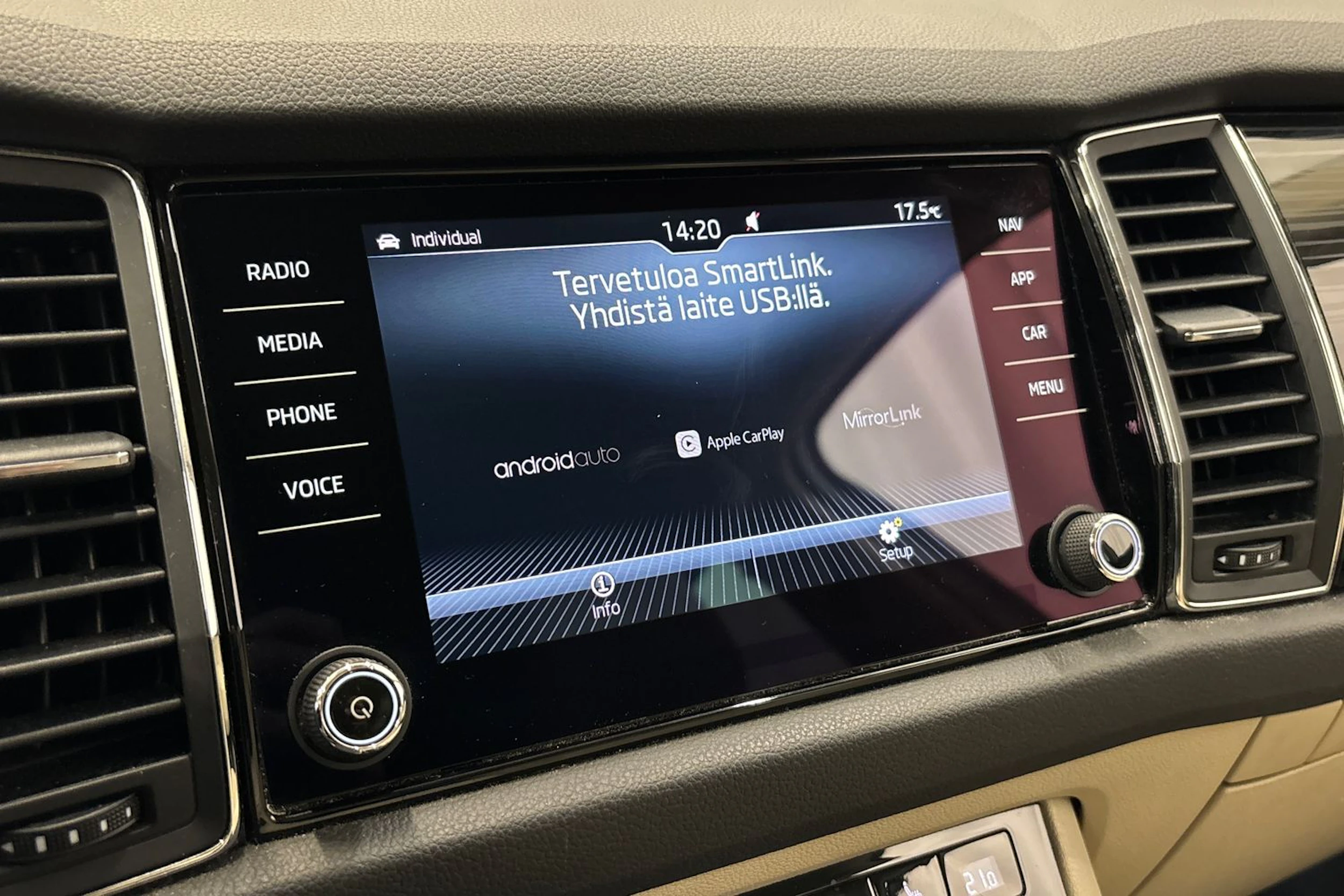 valkoinen Skoda Kodiaq 2017 kuva 31.