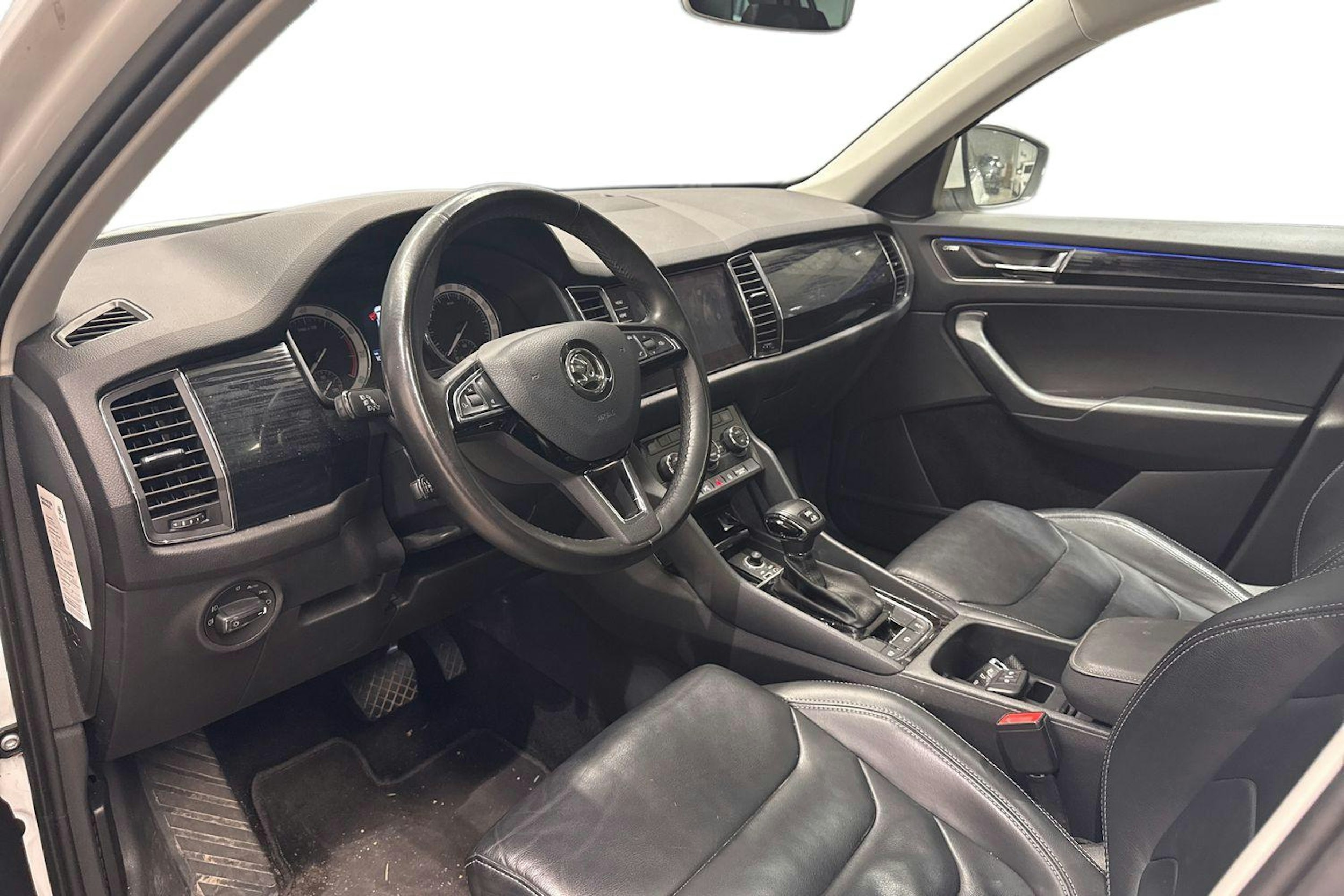 valkoinen Skoda Kodiaq 2017 kuva 3.