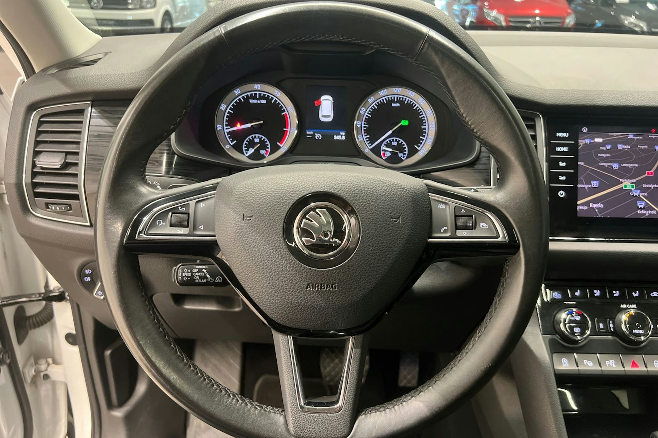 valkoinen Skoda Kodiaq 2017 kuva 11.