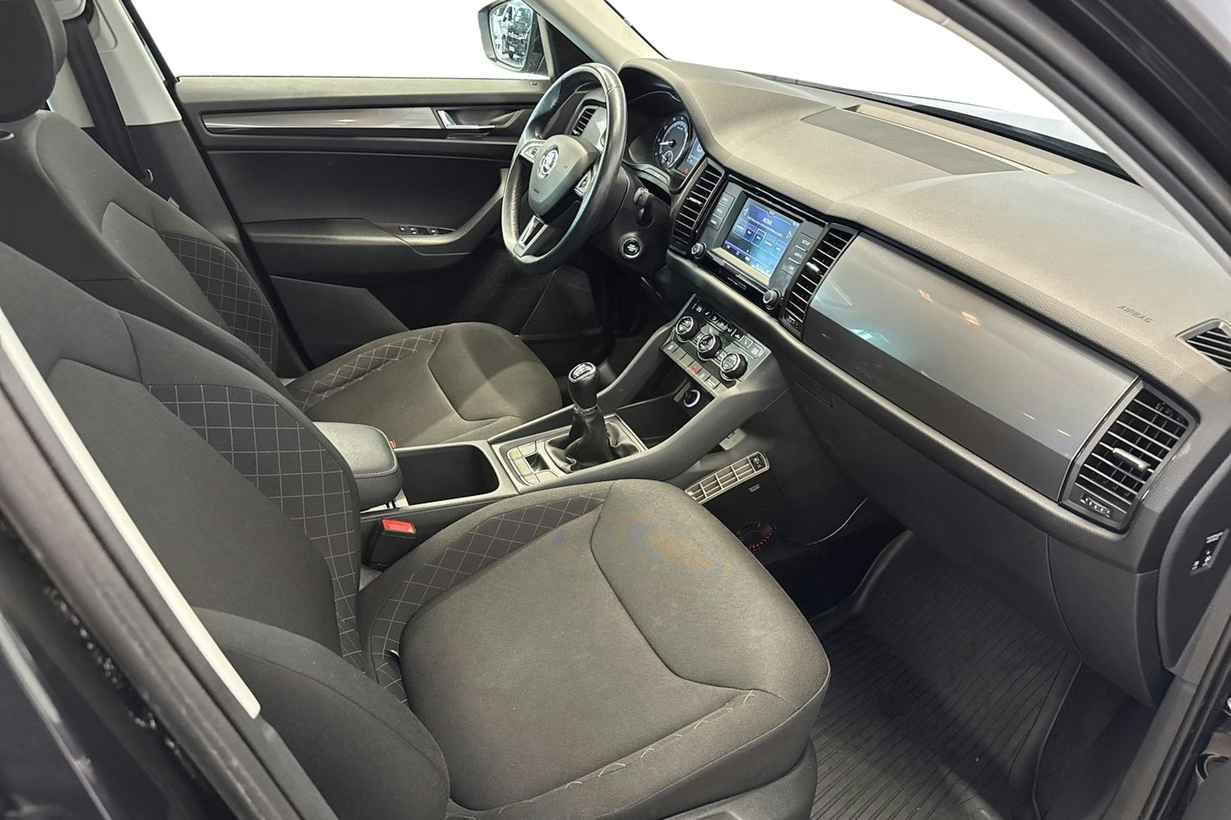 musta Skoda Kodiaq 2017 kuva 9.