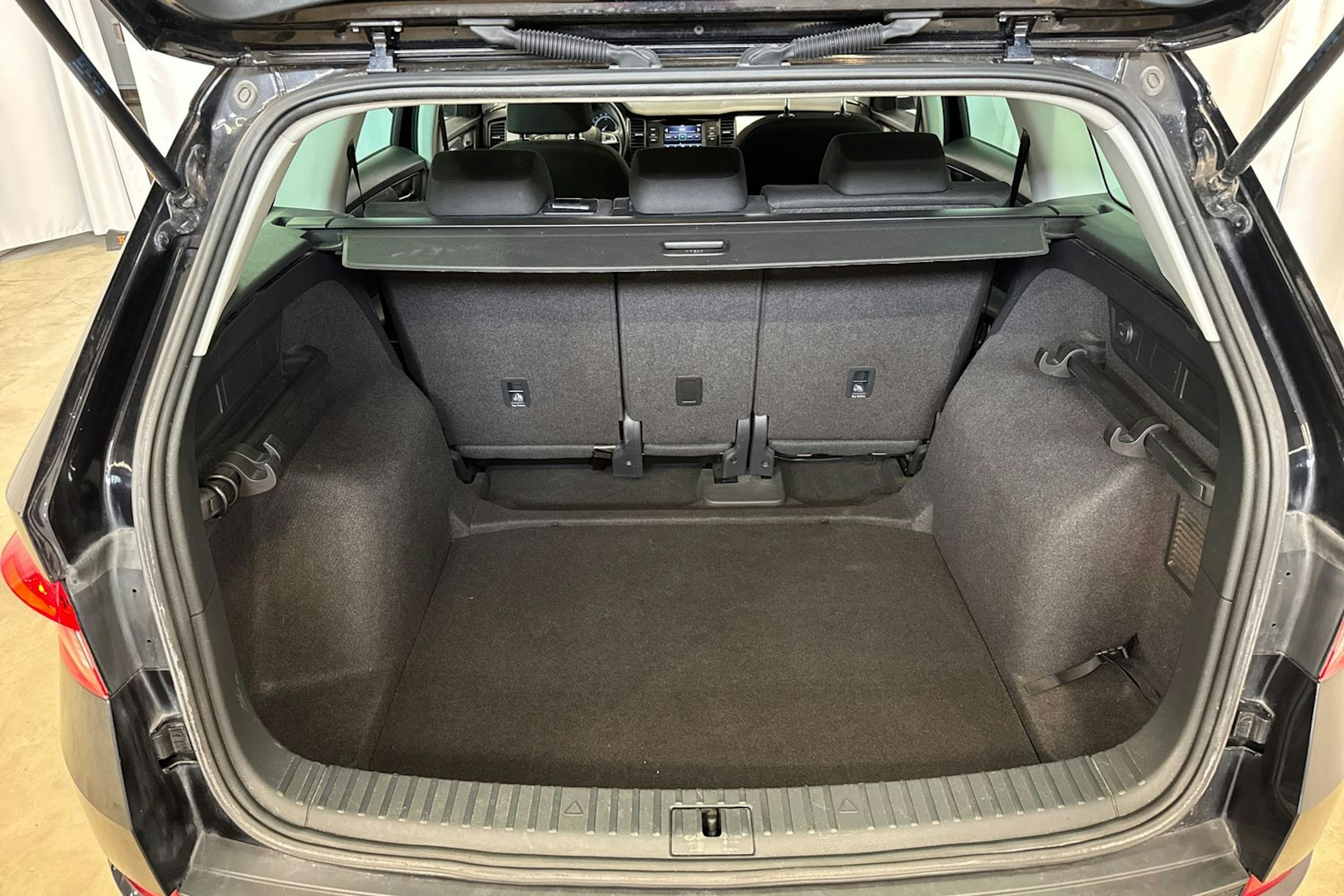 musta Skoda Kodiaq 2017 kuva 13.
