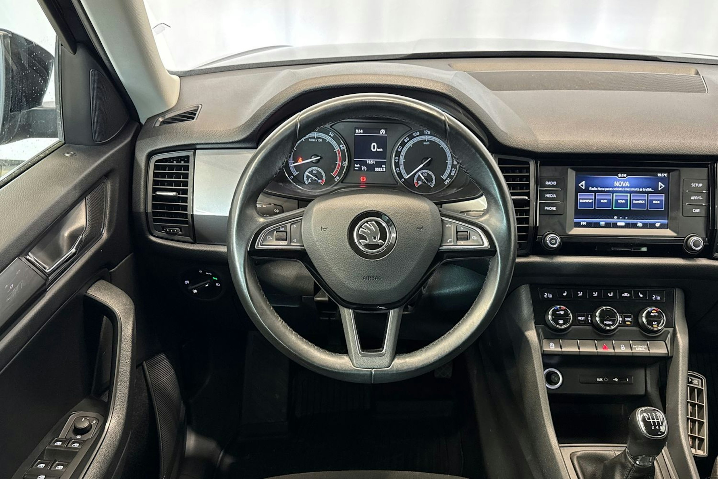 musta Skoda Kodiaq 2017 kuva 15.