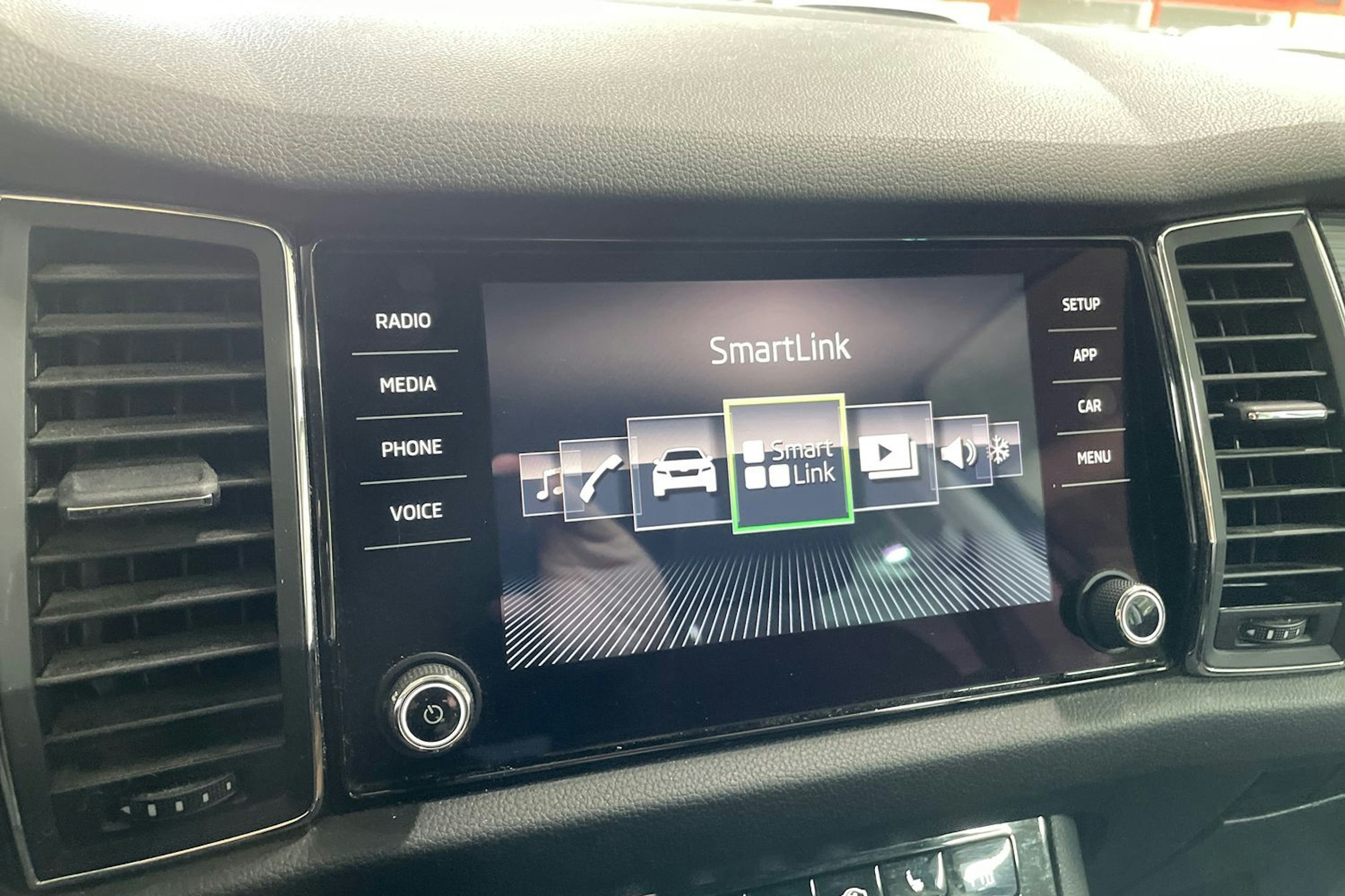 ruskea (beige) Skoda Kodiaq 2018 kuva 15.