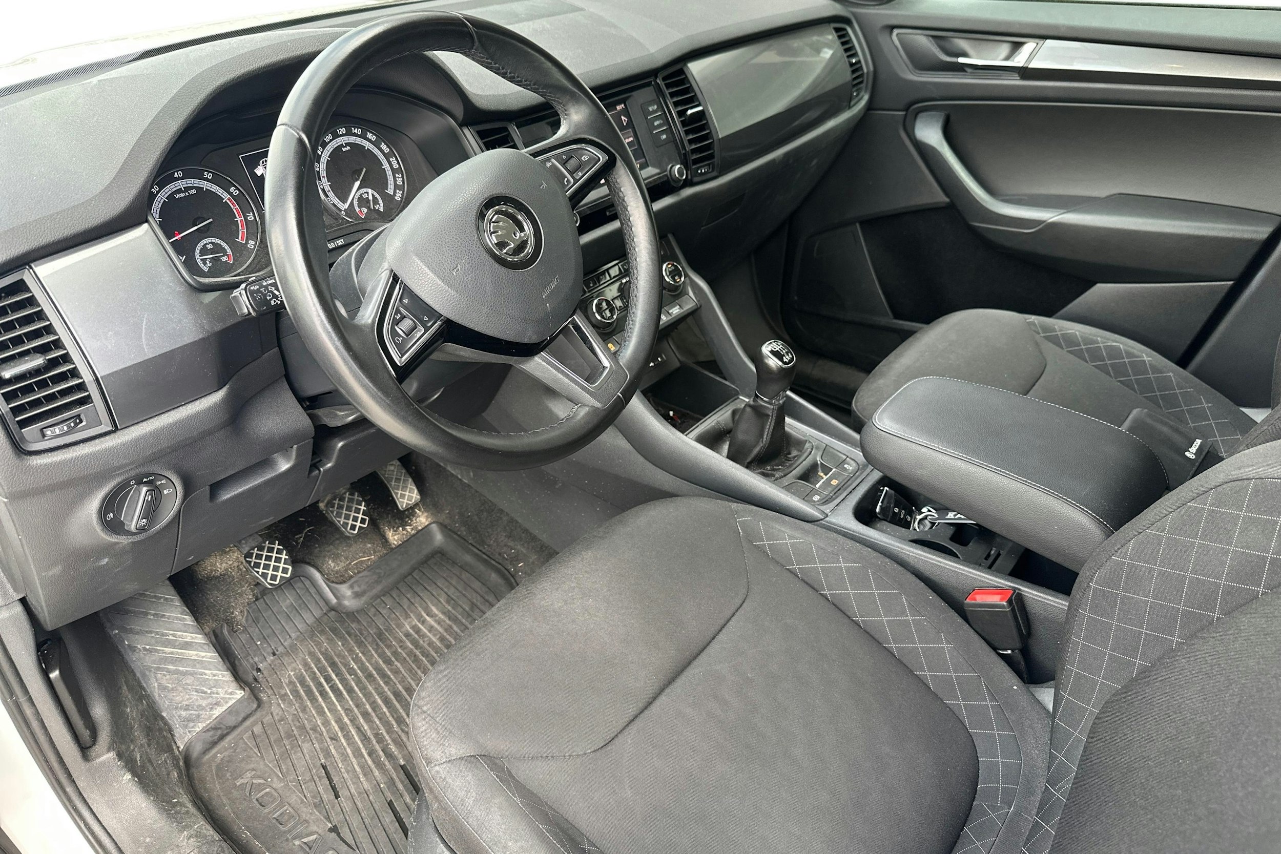 valkoinen Skoda Kodiaq 2017 kuva 3.