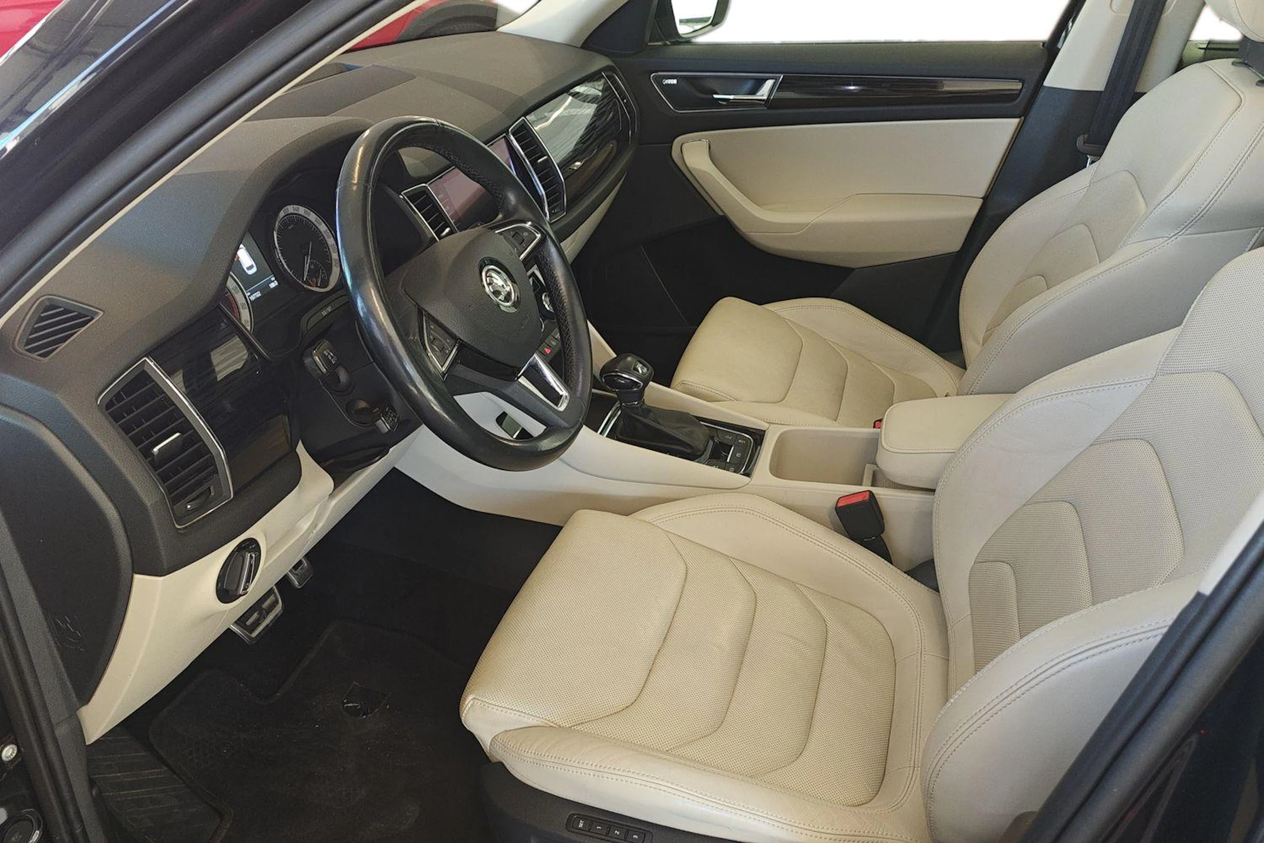 musta Skoda Kodiaq 2017 kuva 8.
