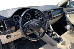valkoinen Skoda Kodiaq 2017 kuva 3.