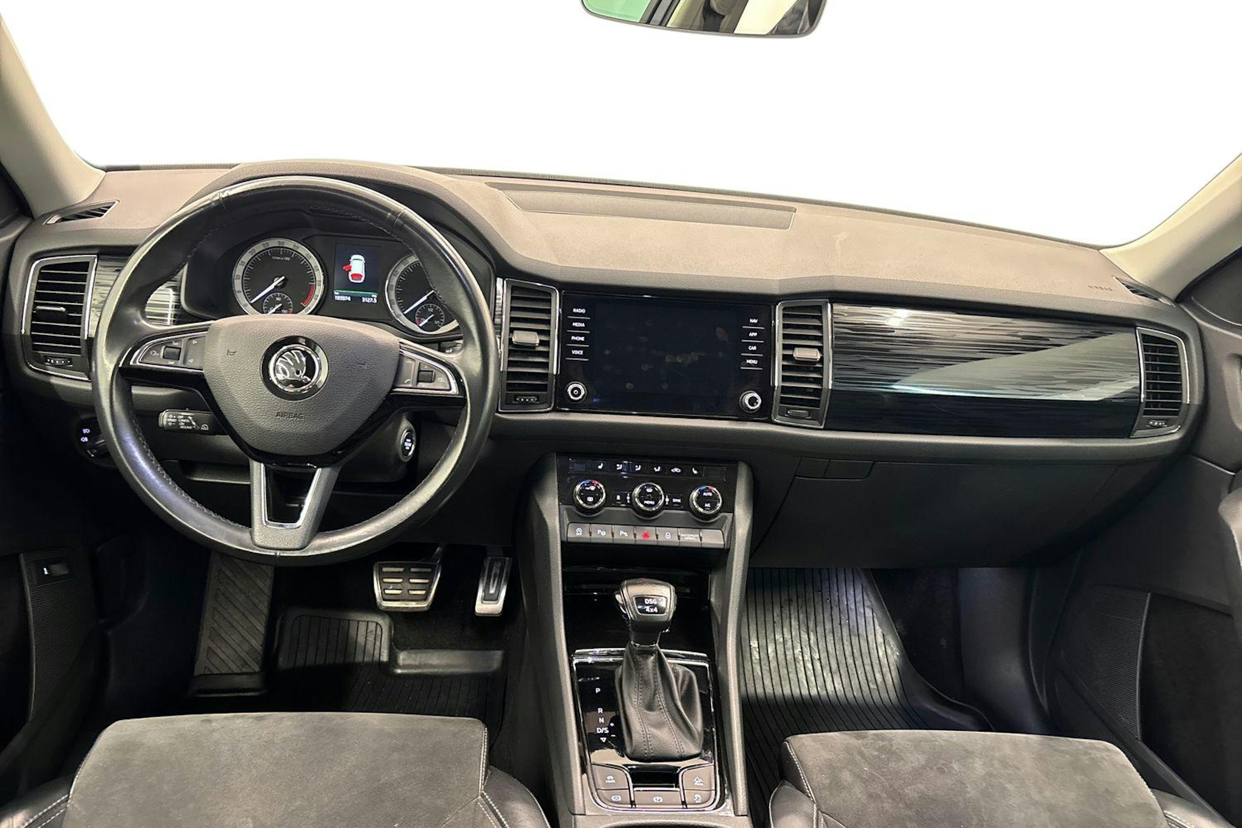 met. harmaa Skoda Kodiaq 2017 kuva 9.