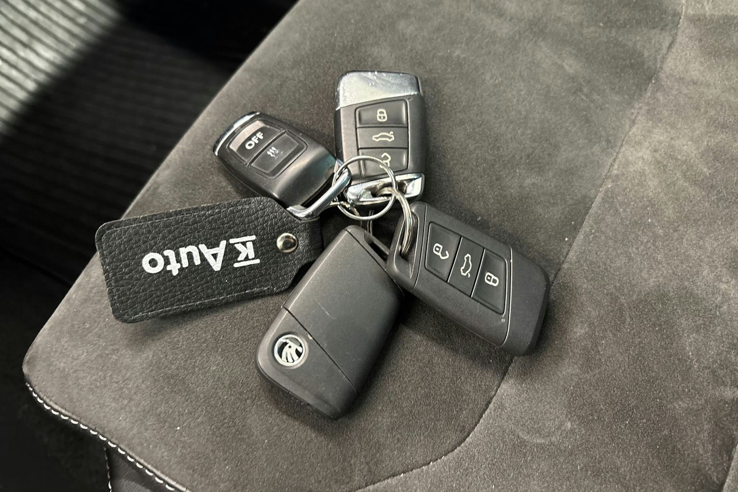 met. harmaa Skoda Kodiaq 2017 kuva 19.