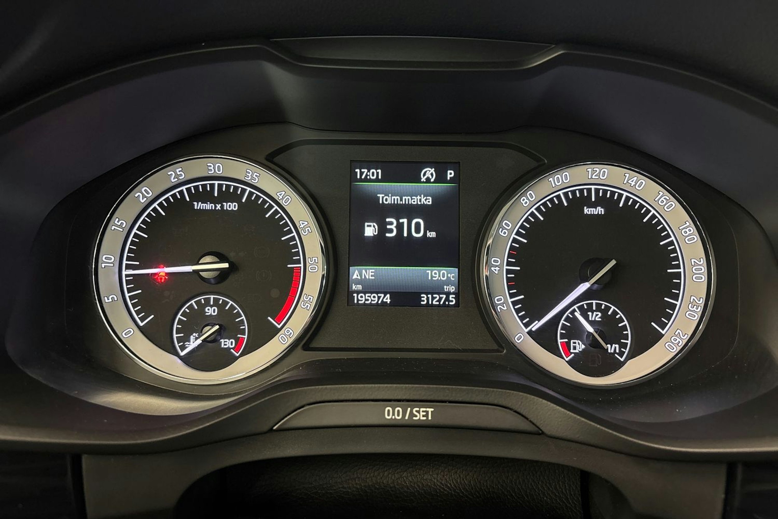 met. harmaa Skoda Kodiaq 2017 kuva 20.