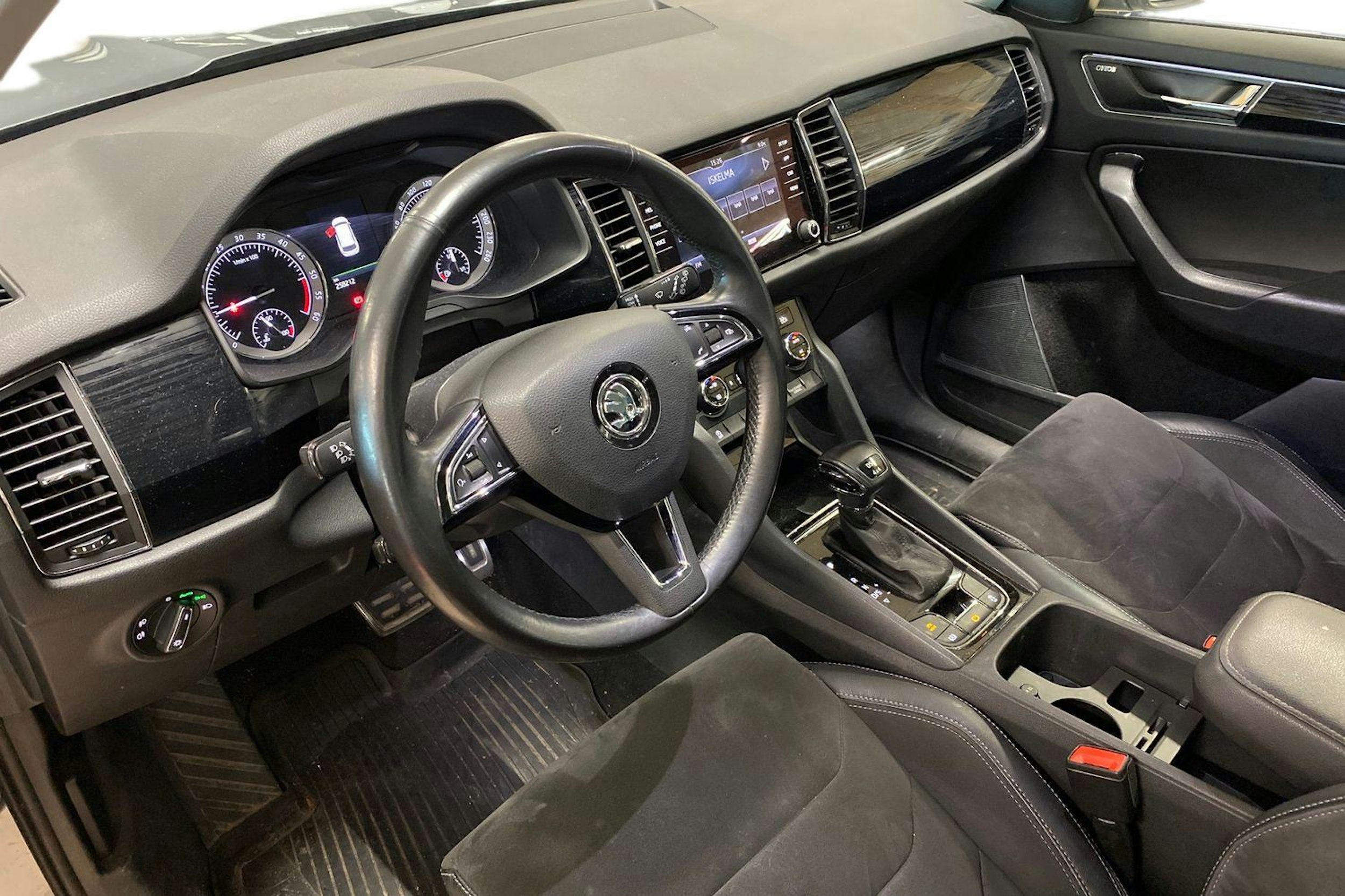met. harmaa Skoda Kodiaq 2017 kuva 3.