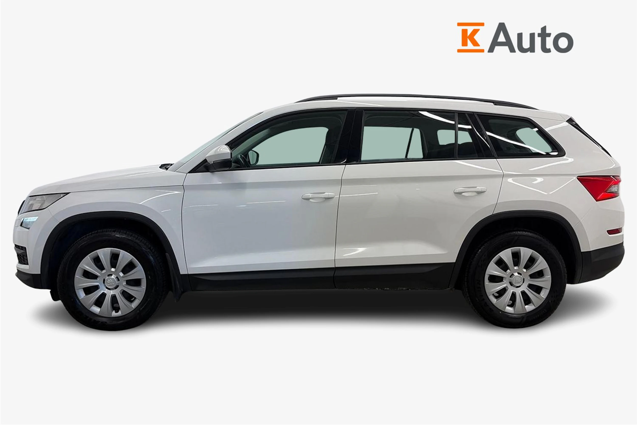 Valkoinen Skoda KODIAQ 2018 kuva 5.