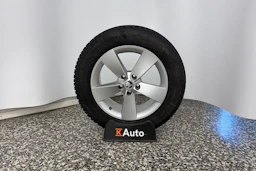 Valkoinen Skoda KODIAQ 2018 kuva 10.