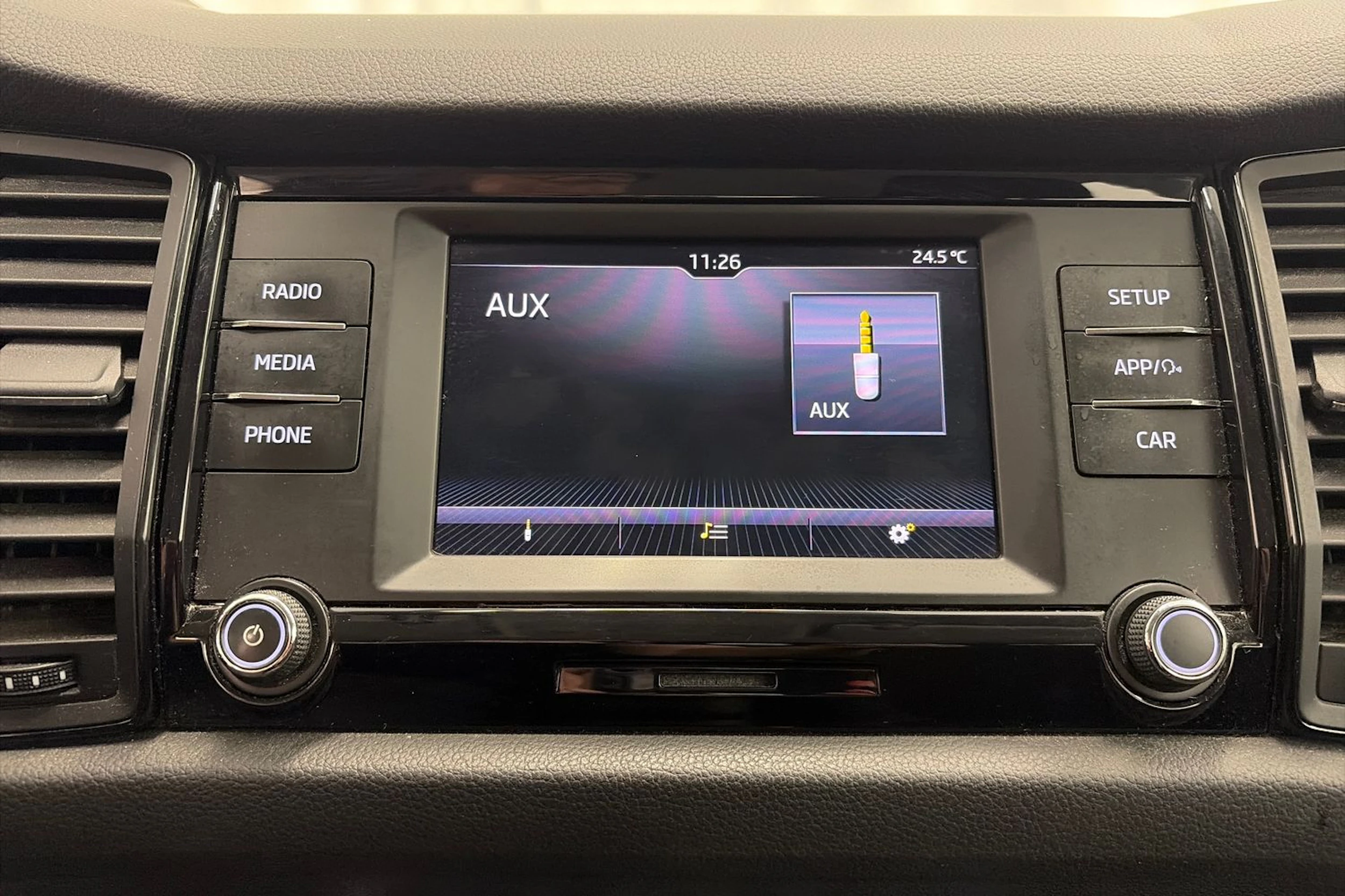 Valkoinen Skoda KODIAQ 2018 kuva 19.