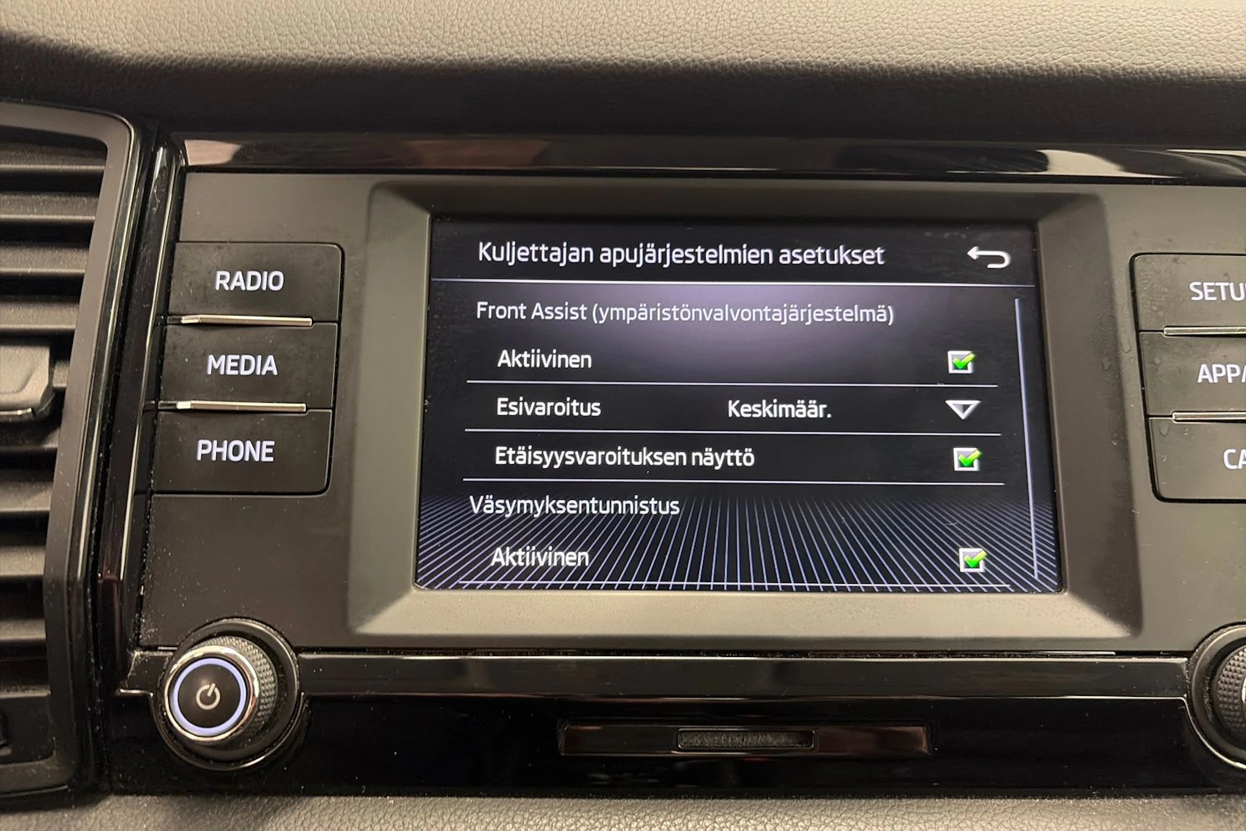 Valkoinen Skoda KODIAQ 2018 kuva 20.